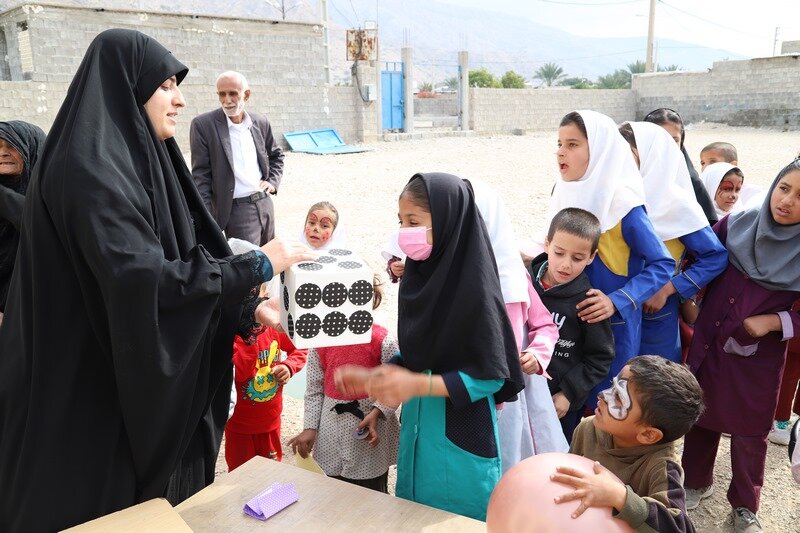 اردوی فرهنگی جهادی در روستای «درنگ» دشتستان برگزار شد