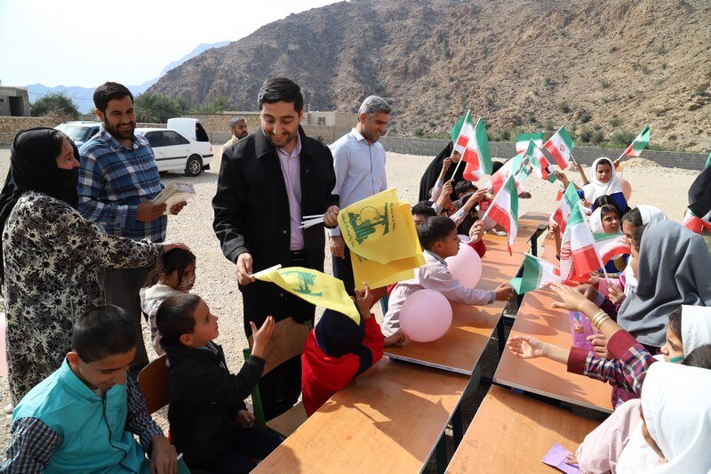 اردوی فرهنگی جهادی در روستای «درنگ» دشتستان برگزار شد